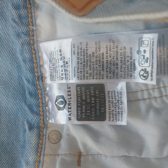 Levis Distressed Light Blue Denim Shorts.Size 12 . - Picture 3 of 9